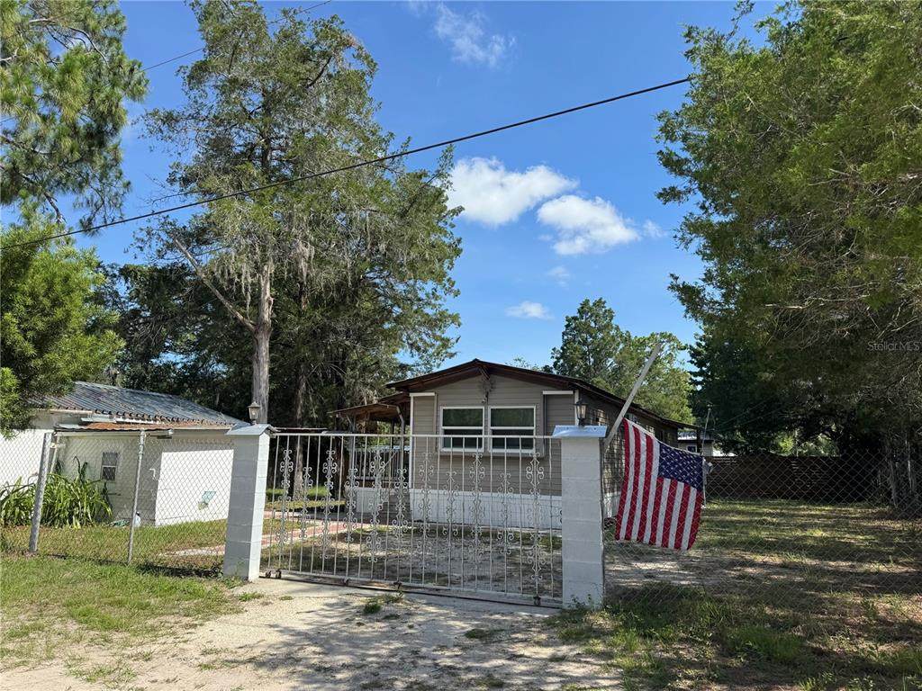 7601 Merry Lane - Photo 1