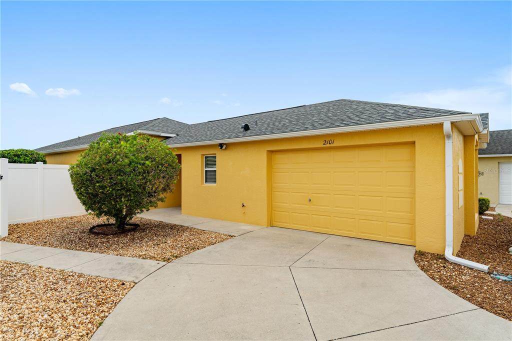 2101 Southern Star Way - Photo 1