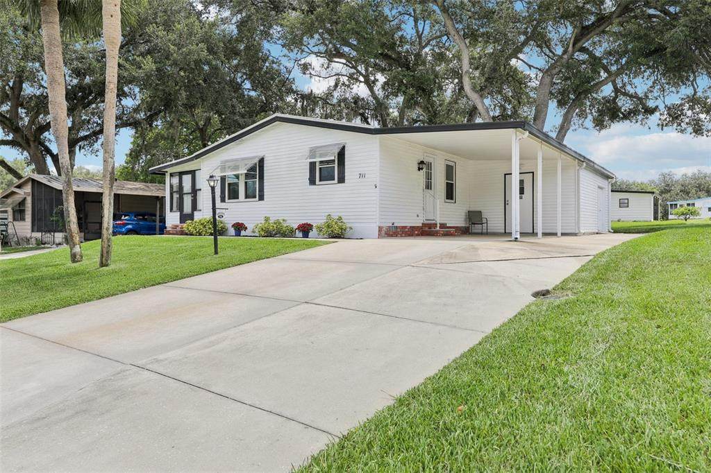 711 Camelia Court - Photo 1
