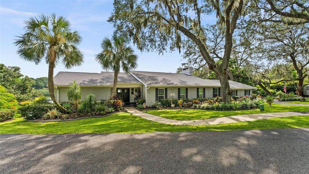 3105 Lakeshore Court - Photo 1