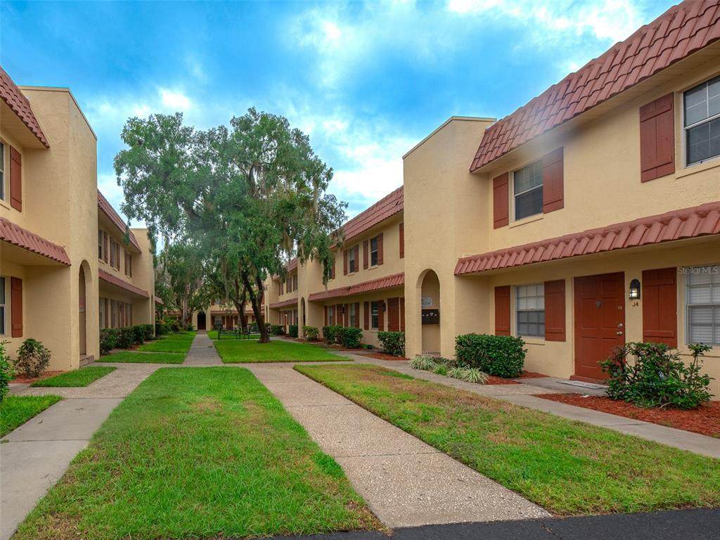 1112 Main Street - Photo 1
