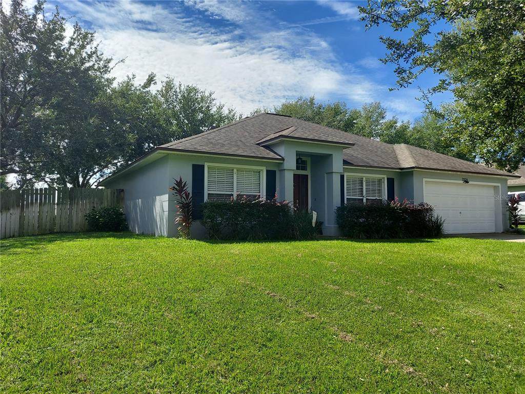 2236 Lake Pointe Circle - Photo 1