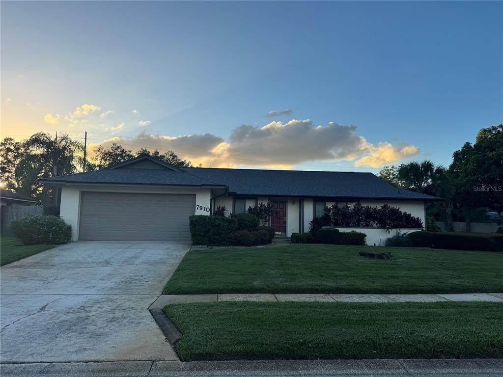 7910 Glen Abbey Circle - Photo 1