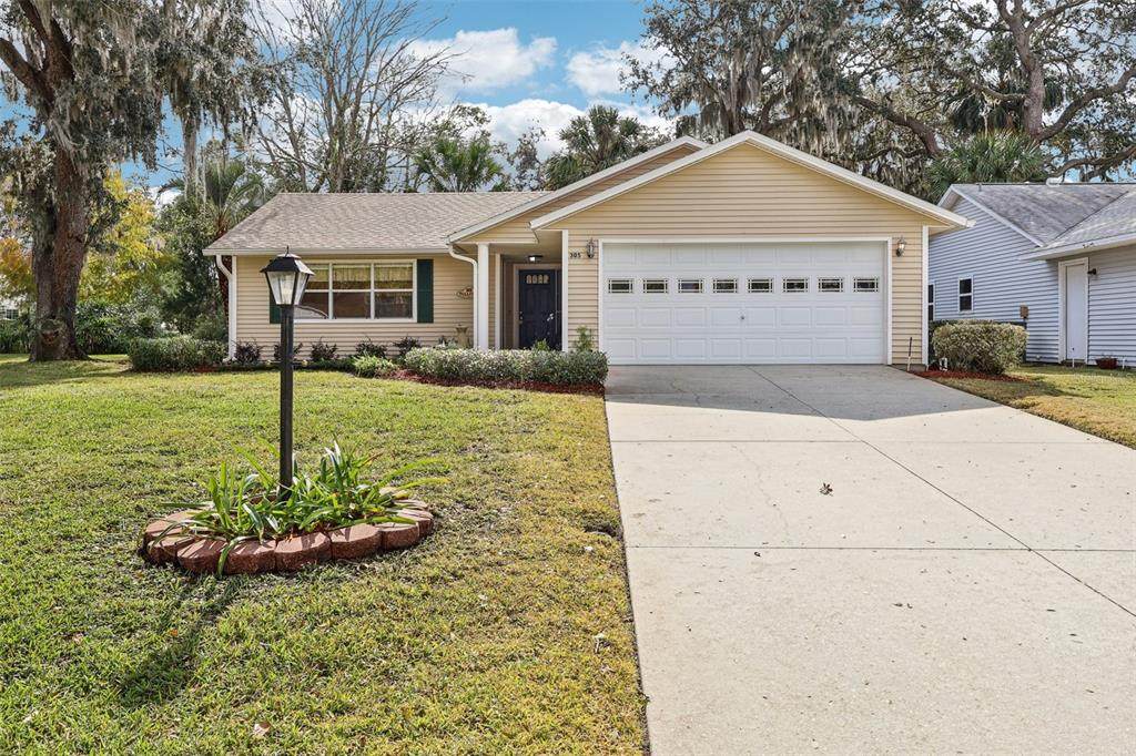 305 Brigadoon Circle - Photo 1