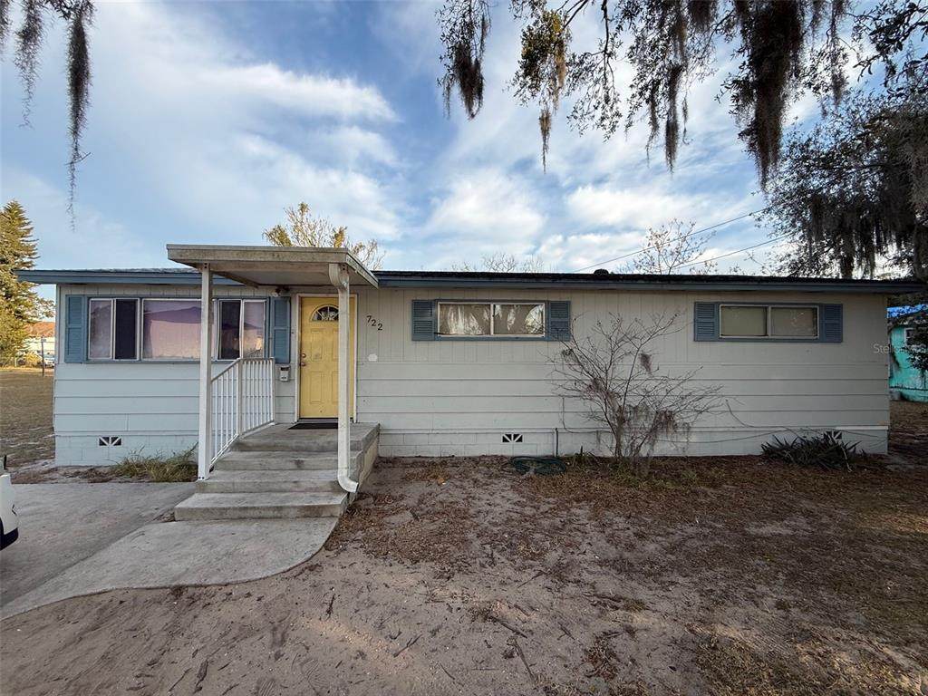 722 Maud Street - Photo 1
