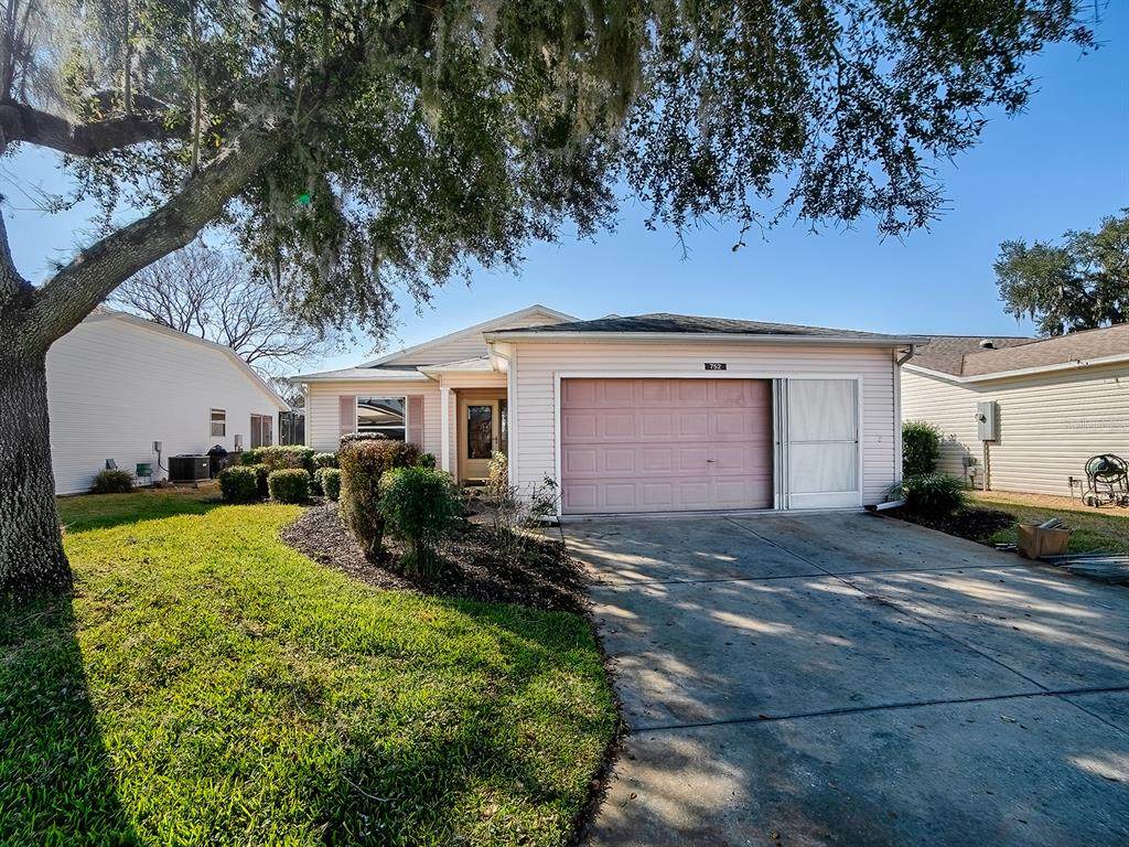 752 Old Oaks Lane - Photo 1