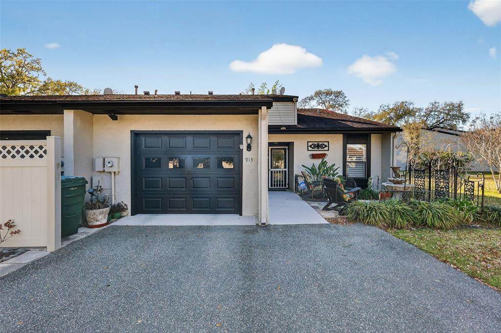 913 Belle Oak Drive - Photo 1