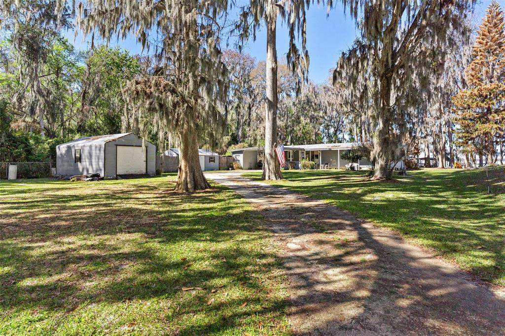 28315 Private Road - Photo 1