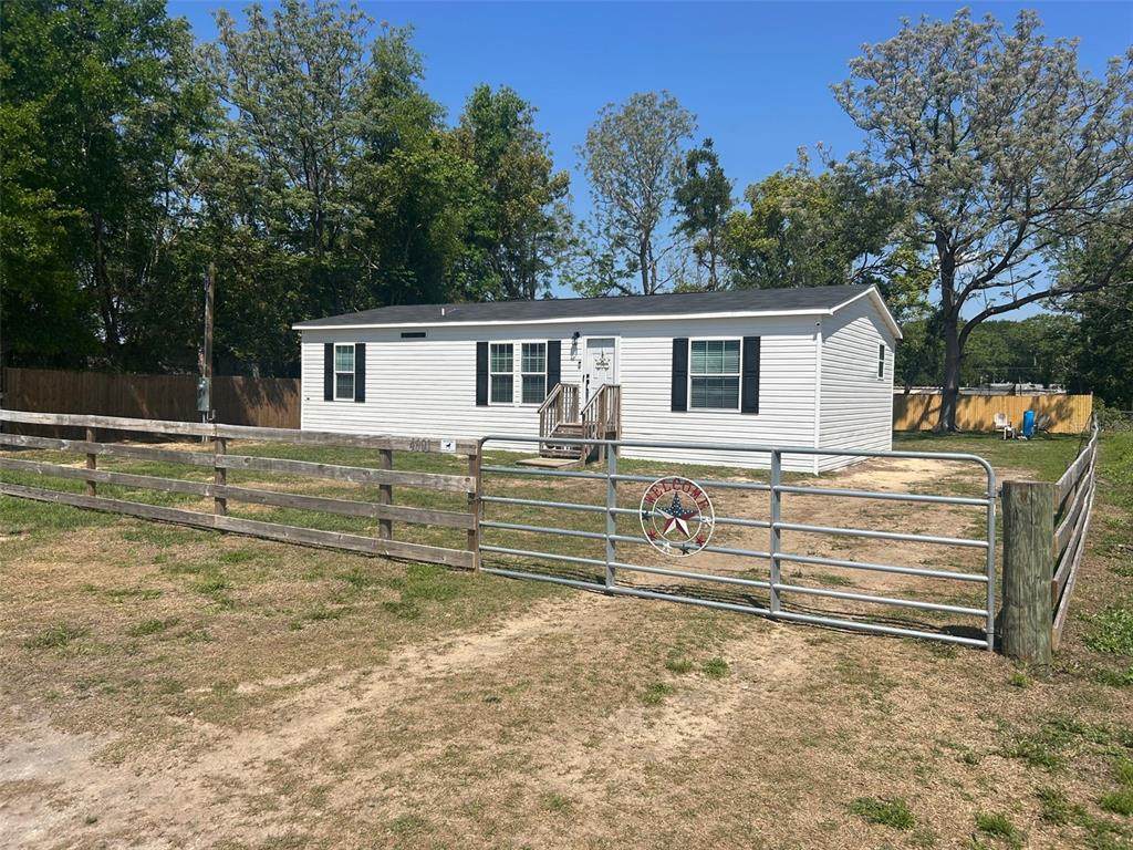 4601 Oak Street - Photo 1