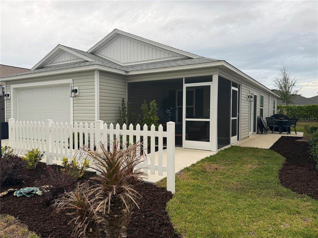 1557 Ferry Place - Photo 1