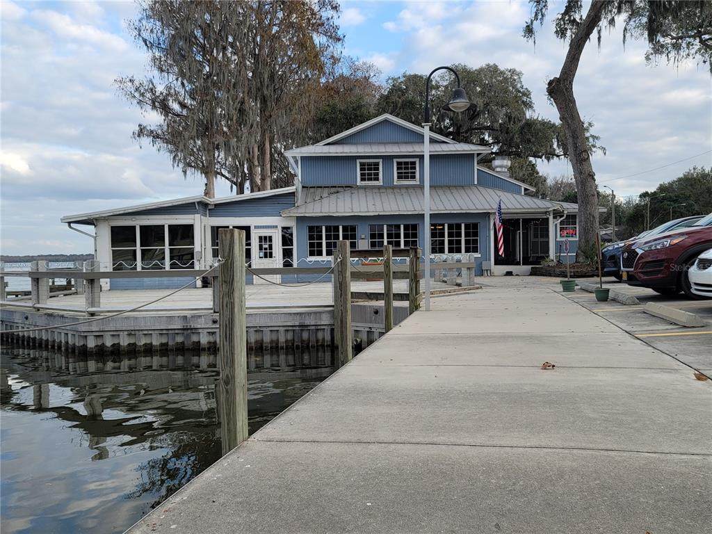 704 Lakeshore Boulevard - Photo 1