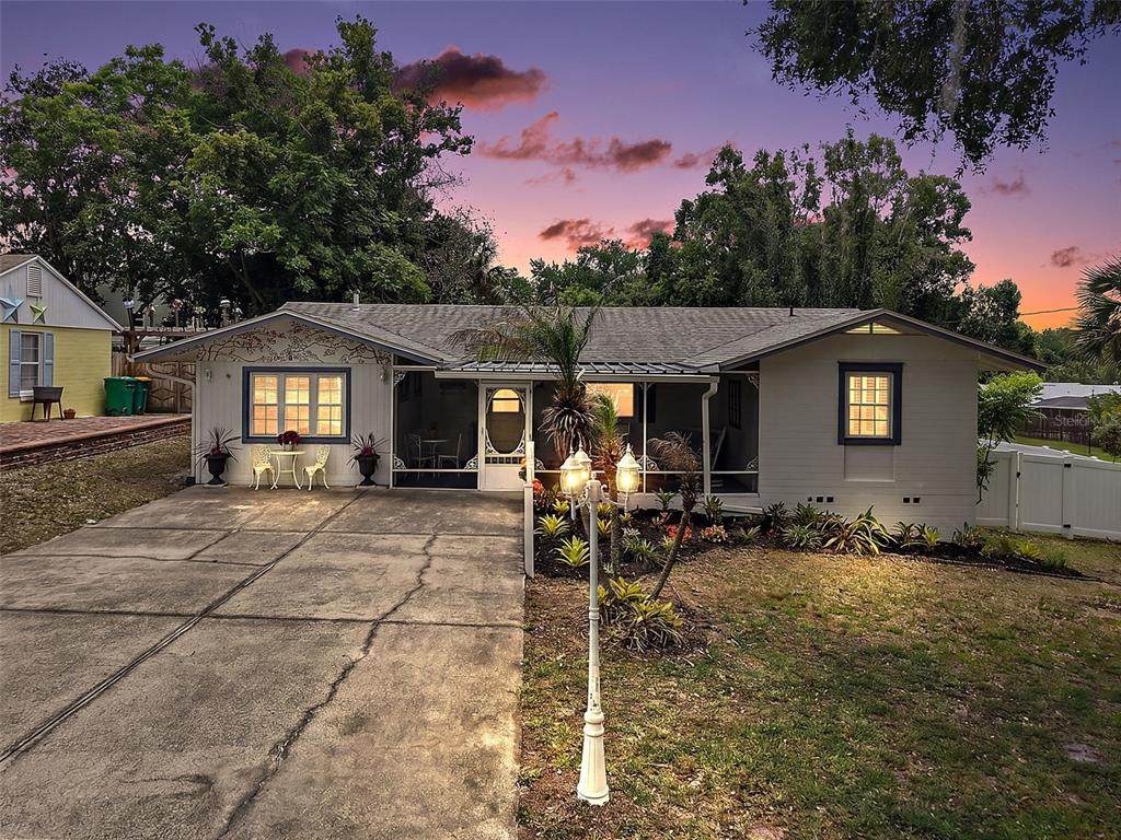 422 11TH Avenue - Photo 1
