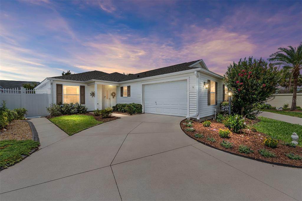 1678 Govan Place - Photo 1