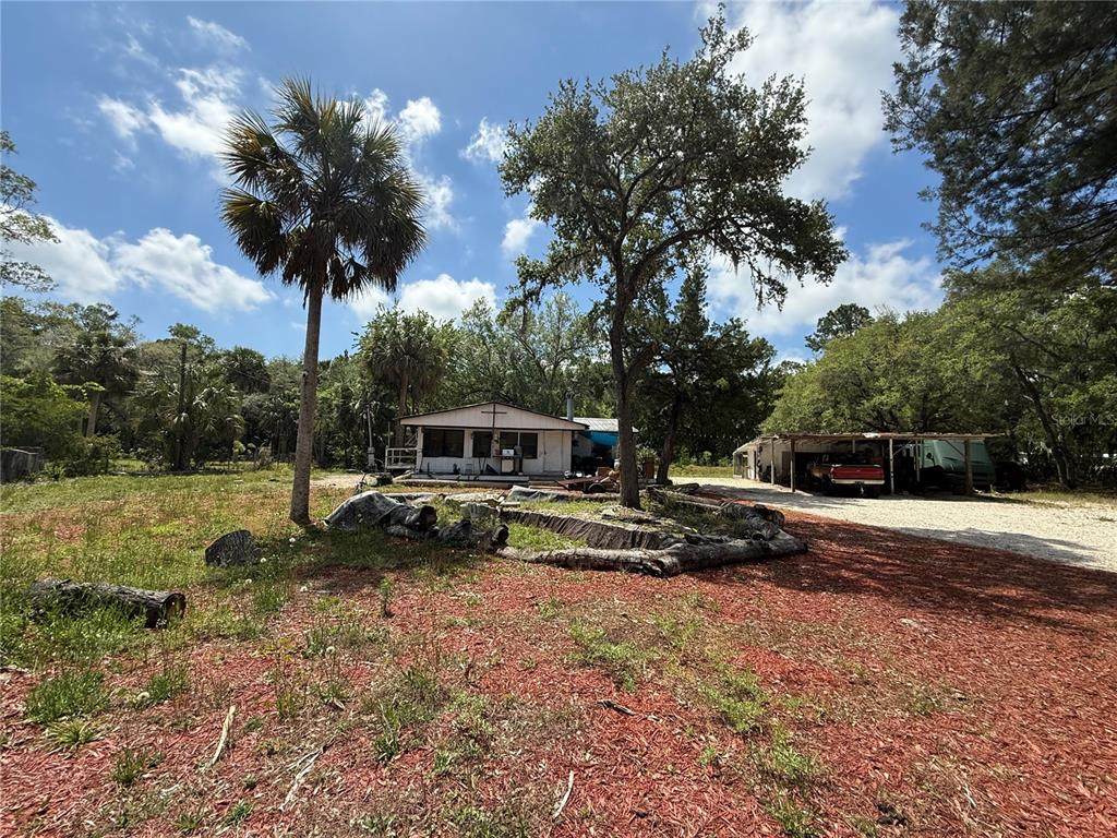 186 Gladys Avenue - Photo 1