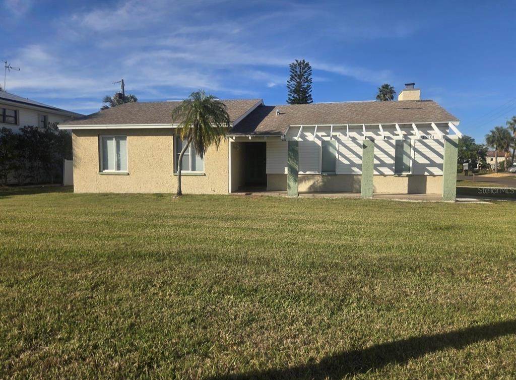 16101 Gulf Boulevard - Photo 1