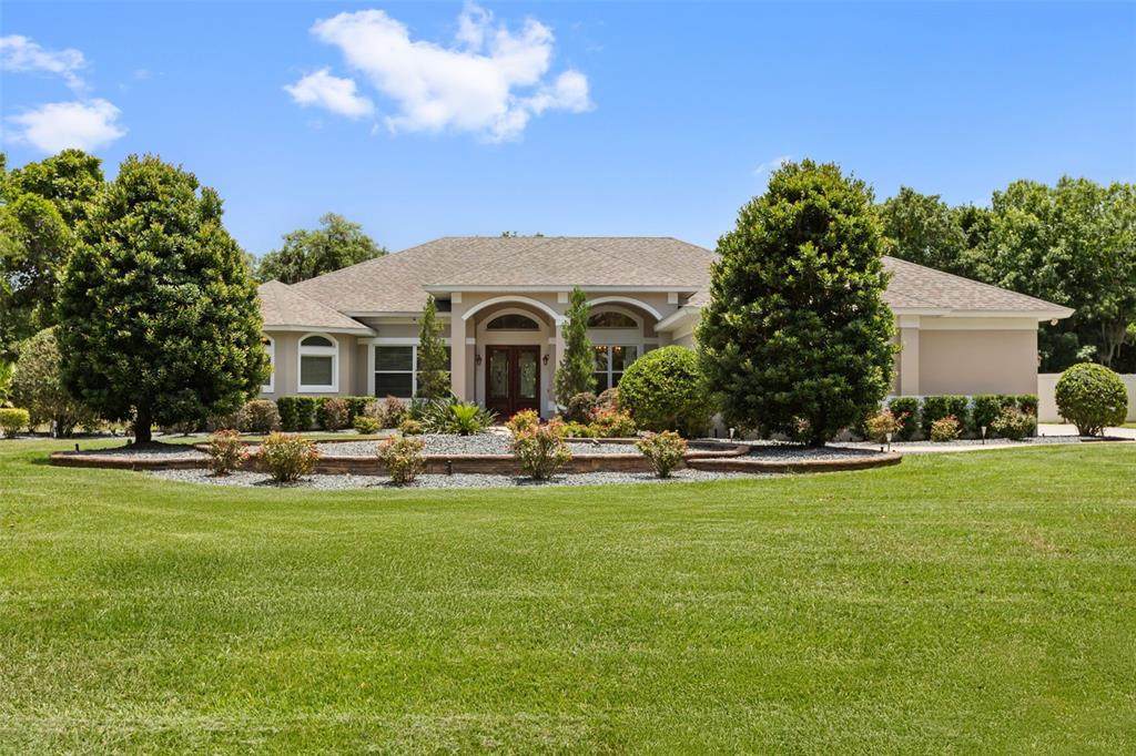 15900 Acorn Circle - Photo 1