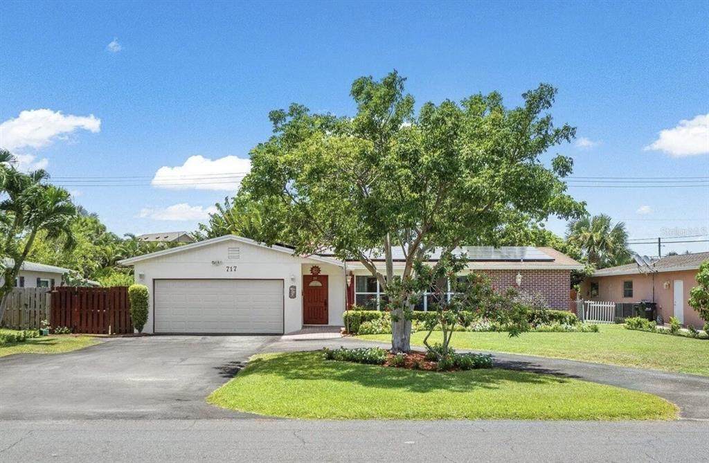 717 Lindell Boulevard - Photo 1