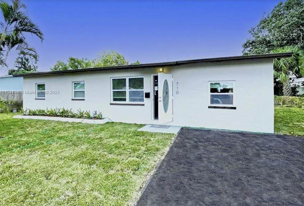710 9TH Street - Photo 1