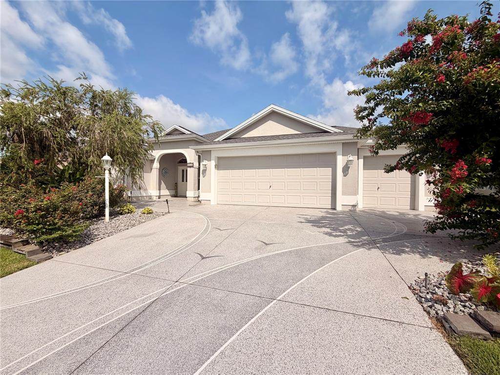 2542 Flintshire Avenue - Photo 1