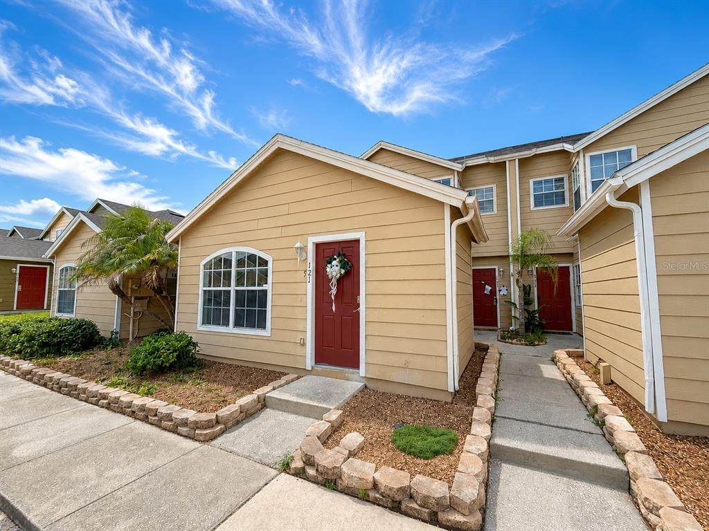 121 Washington Palm Loop - Photo 1