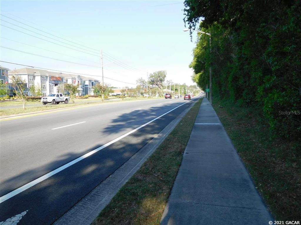 4002 78 Terrace - Photo 1
