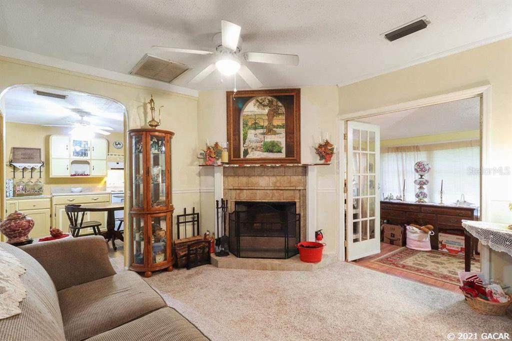110 255th Street - Photo 1