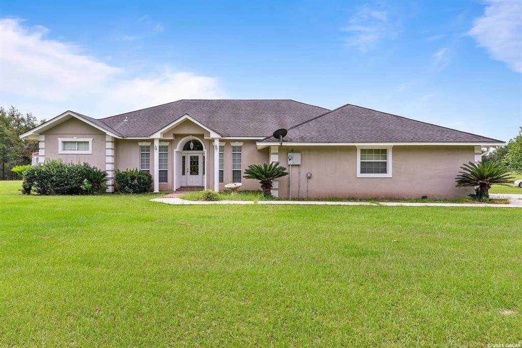 3949 101 Lane - Photo 1