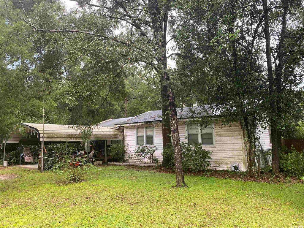 219 48 Street - Photo 1