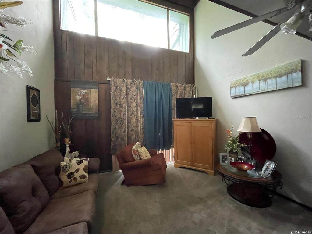 711 75 Street - Photo 1