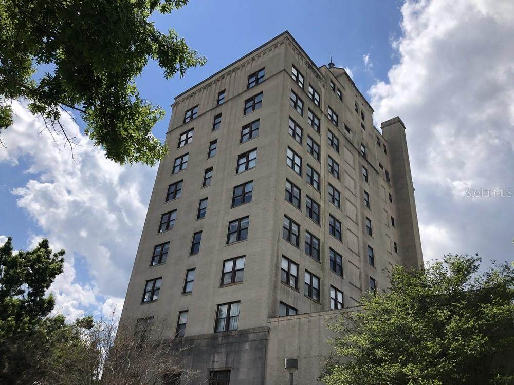 408 University Avenue - Photo 1