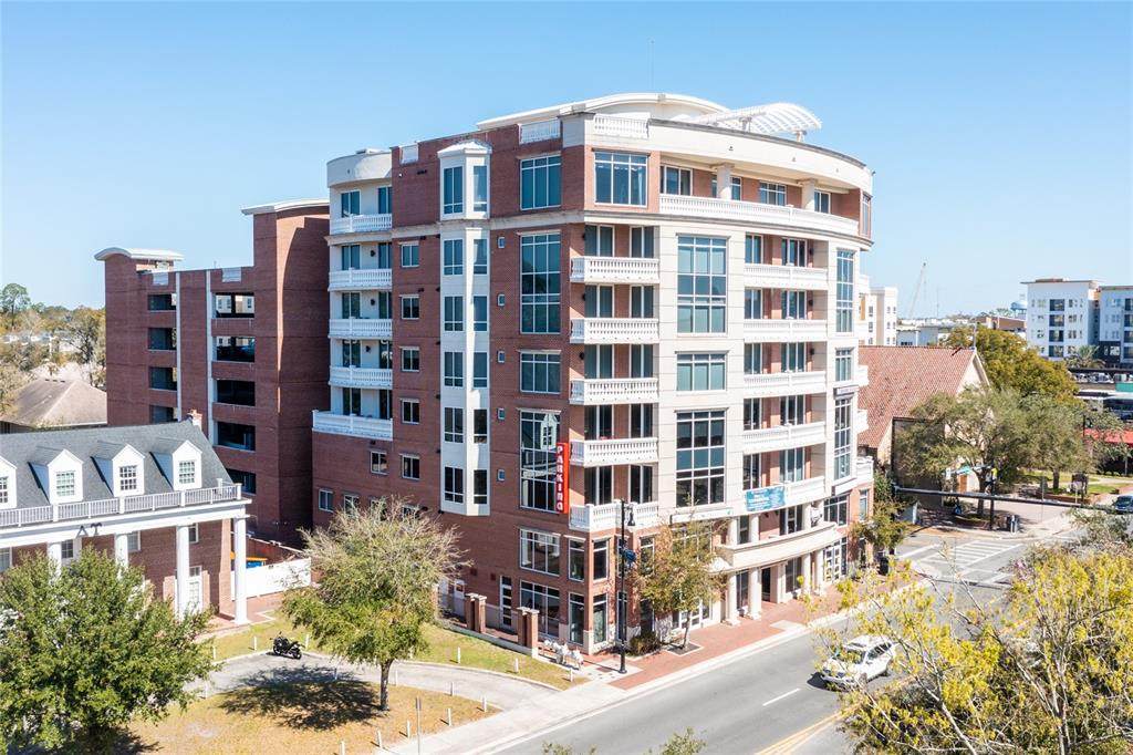 1800 University Avenue - Photo 1