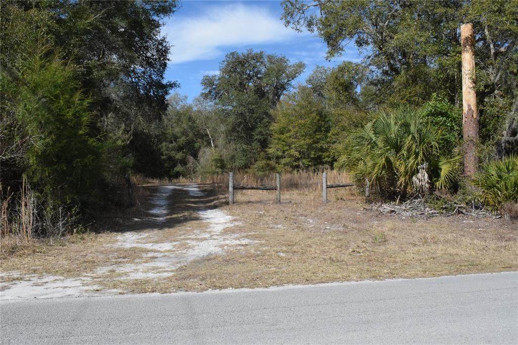 12870 87 Court - Photo 1