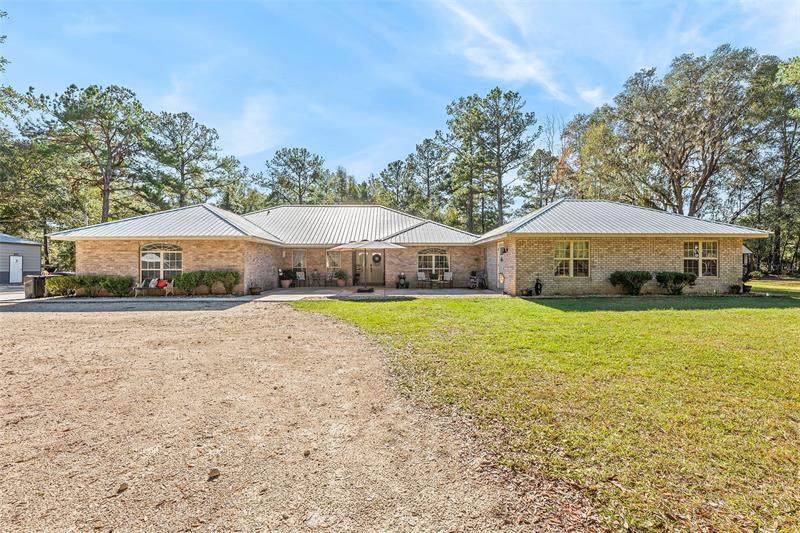 2134 Sw County Road 18 - Photo 1