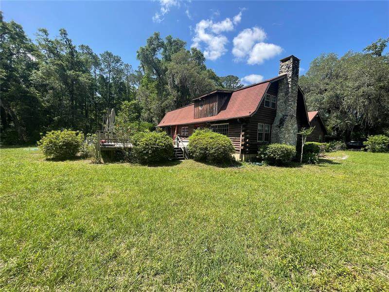 8801 23 AVE - Photo 1