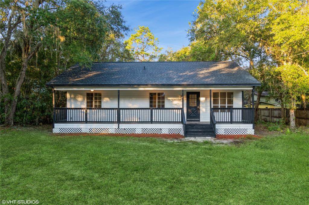841 Hillsborough Avenue - Photo 1