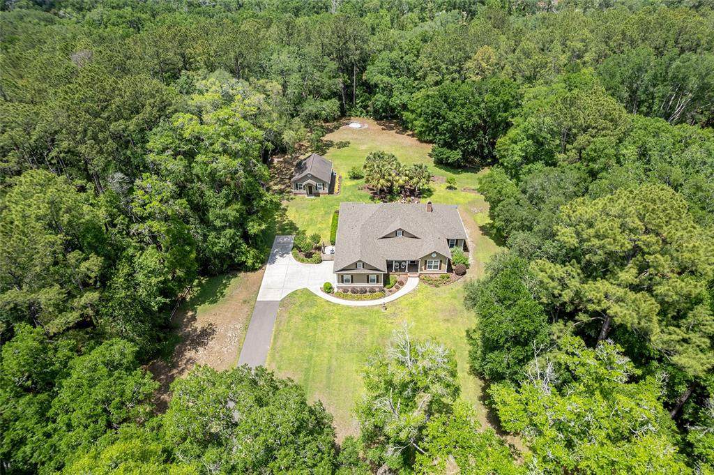 19138 76TH Avenue - Photo 1