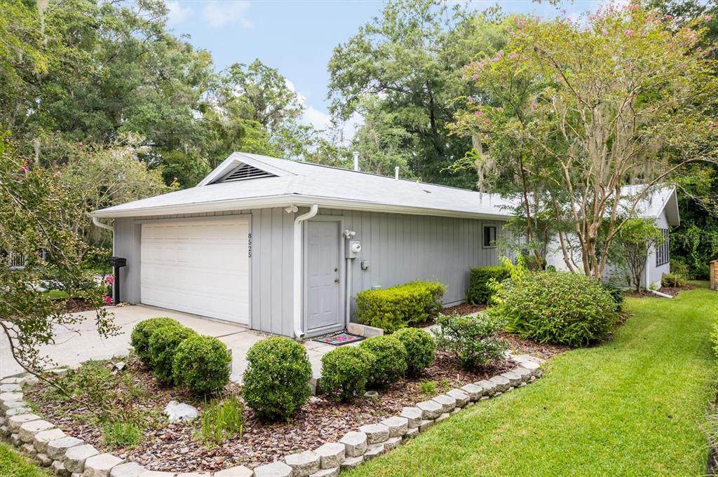 8525 37TH Drive - Photo 1