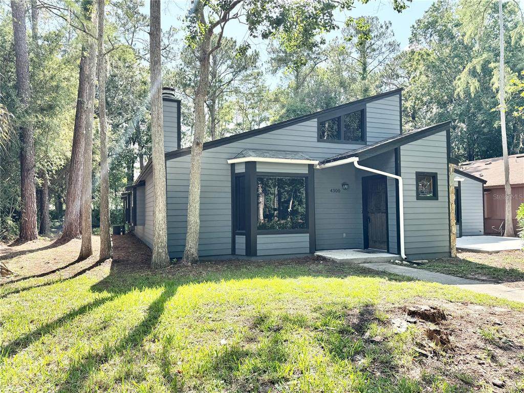4300 17TH Terrace - Photo 1