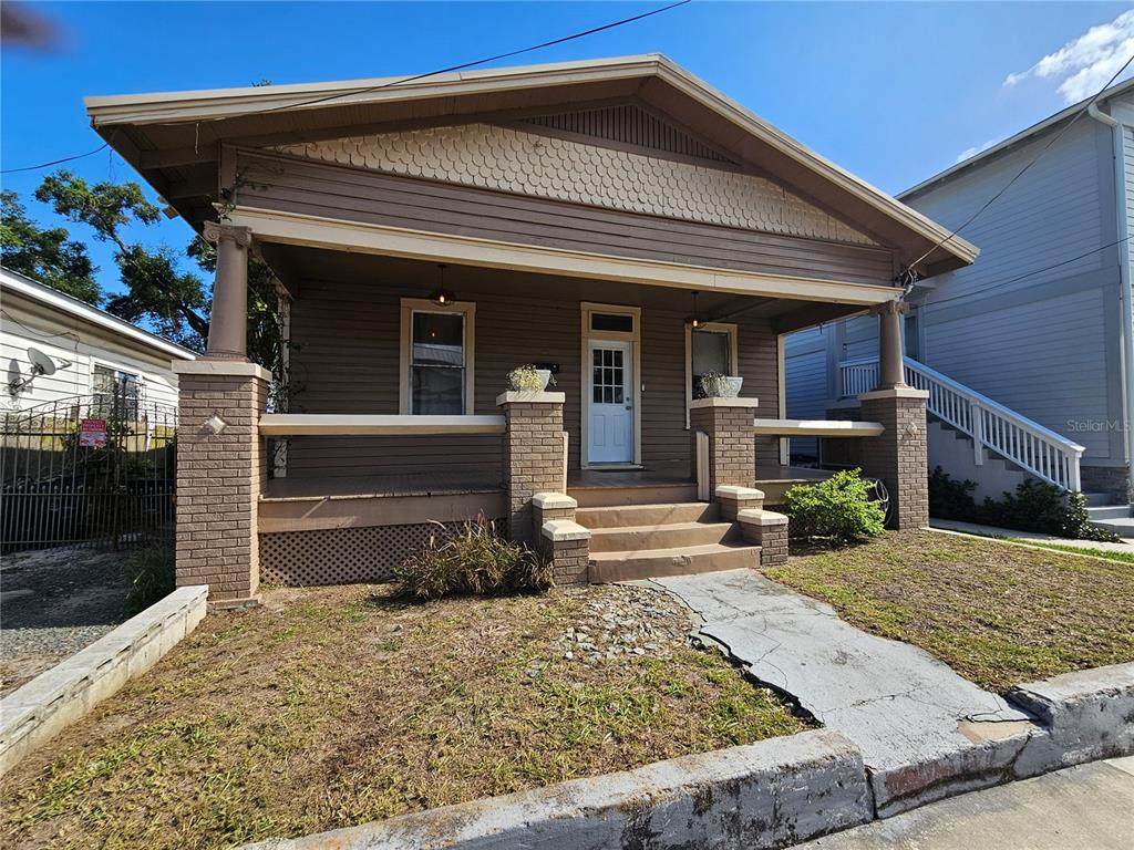 917 15TH Avenue - Photo 1