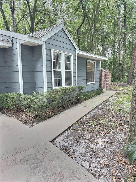 243 48TH Boulevard - Photo 1