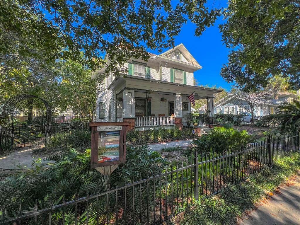 516 4TH Street - Photo 1