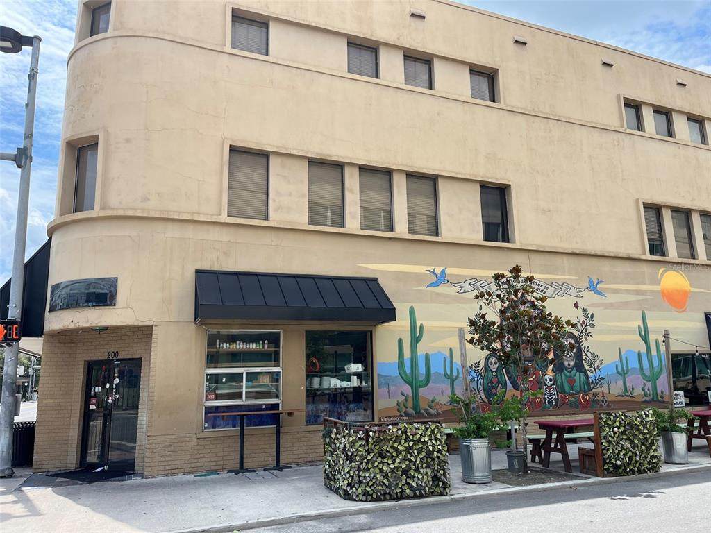 204 University Avenue - Photo 1