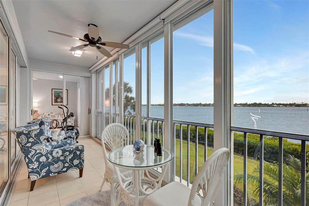 1140 Chapman Way - Photo 1