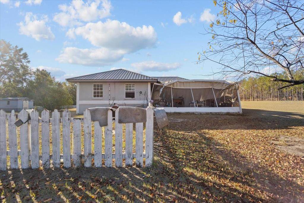 13691 201ST Road - Photo 1