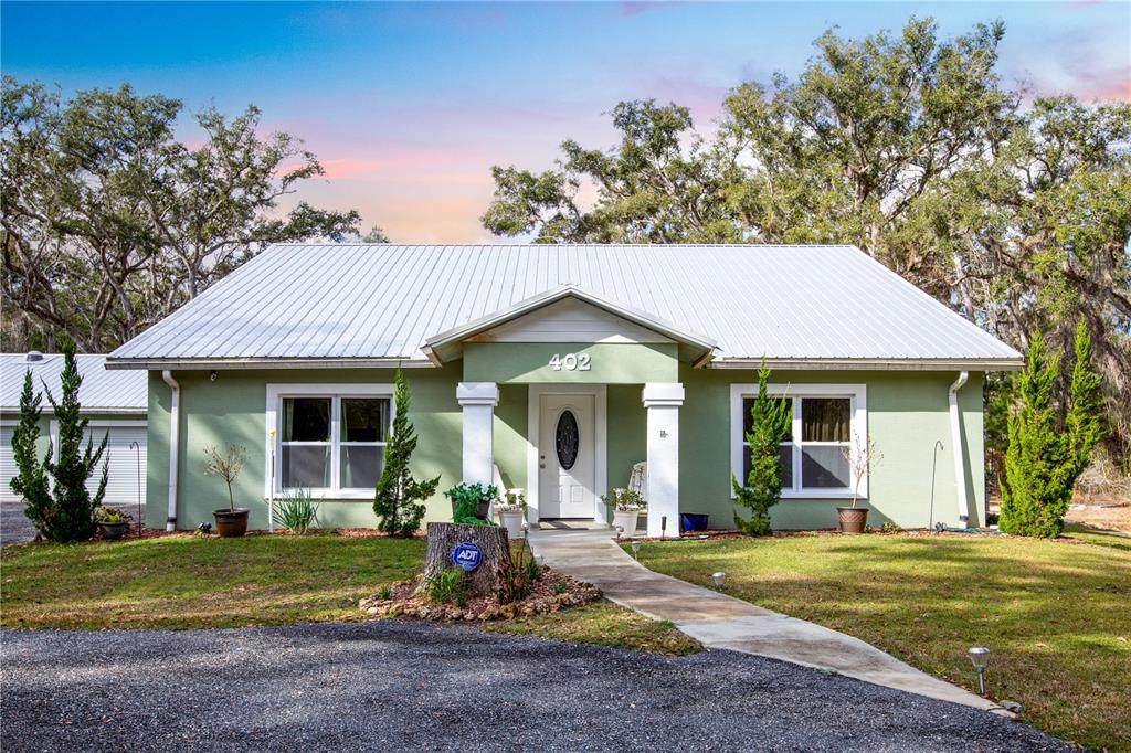 402 709 Street - Photo 1
