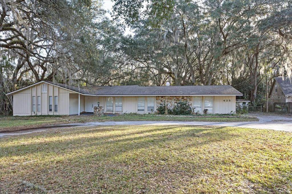 425 79TH Drive - Photo 1