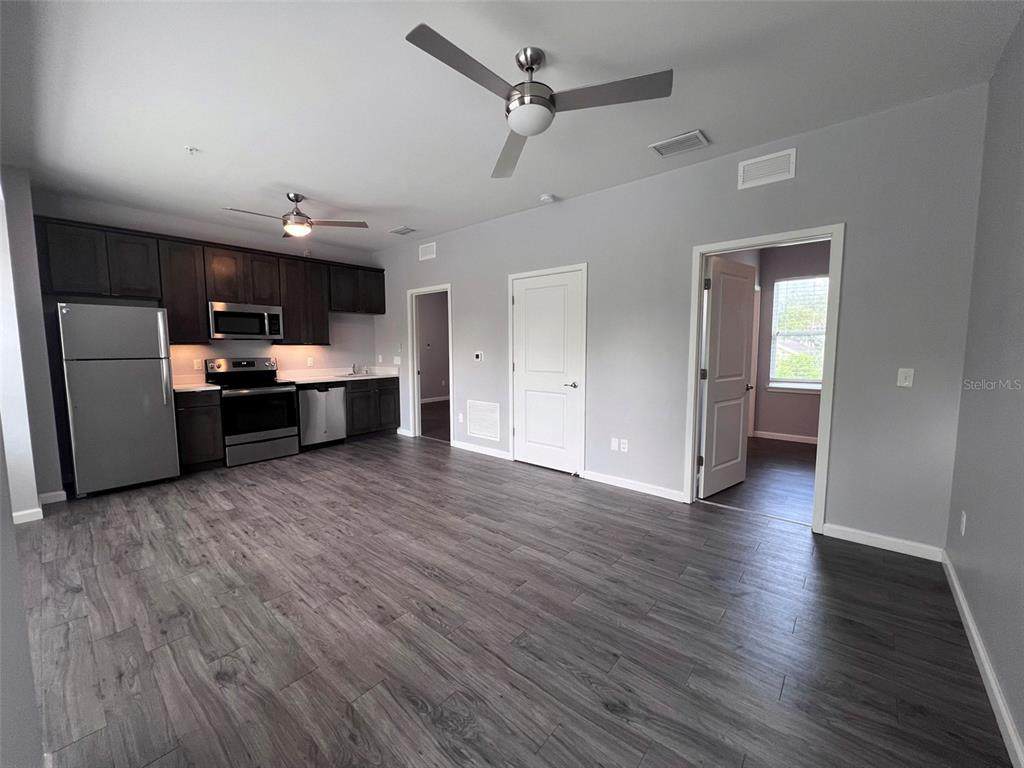 204 18TH Street - Photo 1