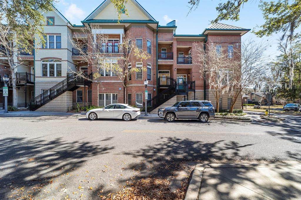 107 4TH Street - Photo 1