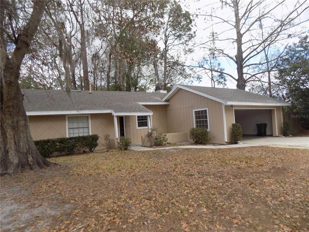 4408 44 Place - Photo 1