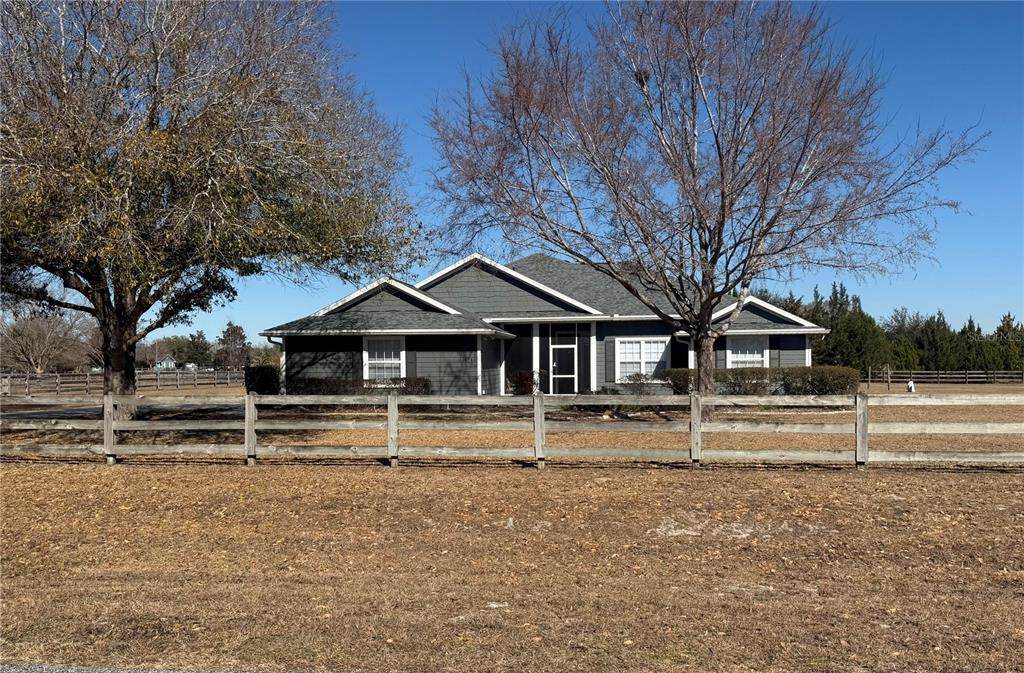 10054 98 Avenue - Photo 1